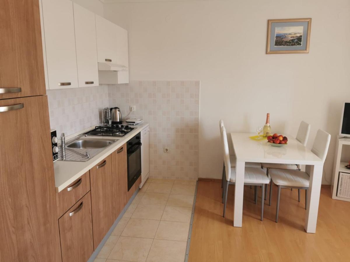 Apartment Branka Kustura Хвар Экстерьер фото